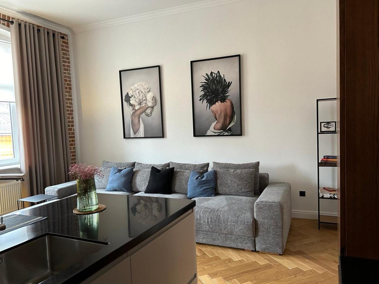 Seveneleven Apartments Černivci Esterno foto