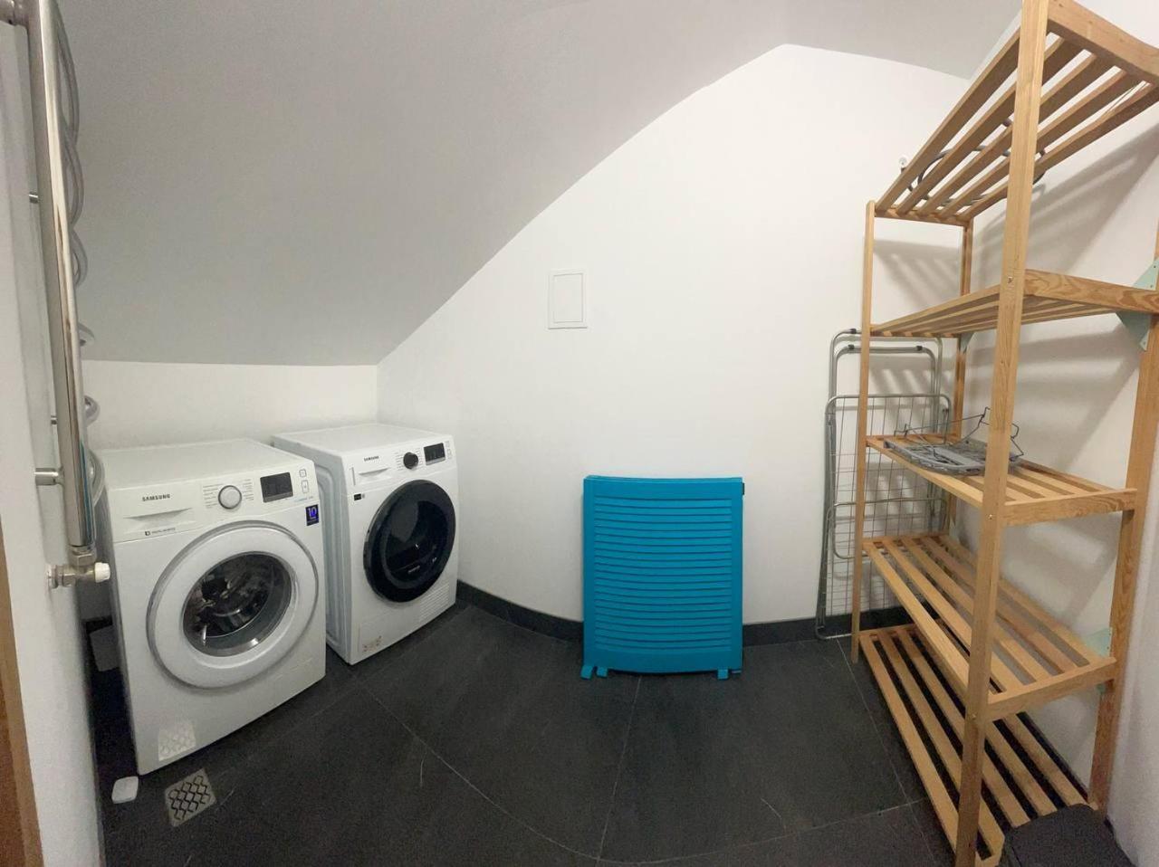 Seveneleven Apartments Černivci Esterno foto